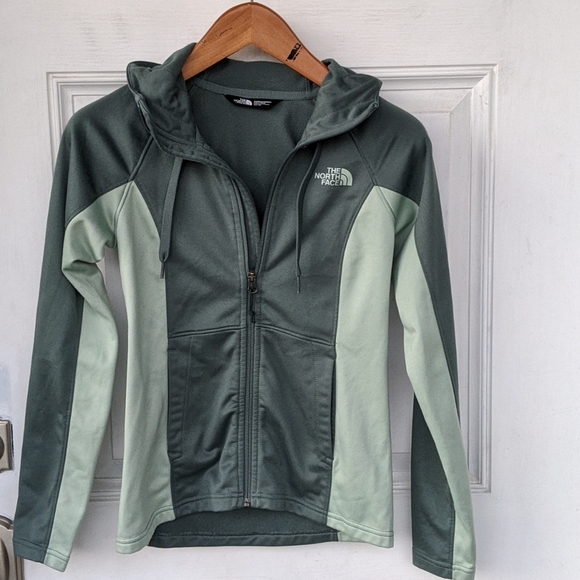 Tops - The North Face womens hooded jacket